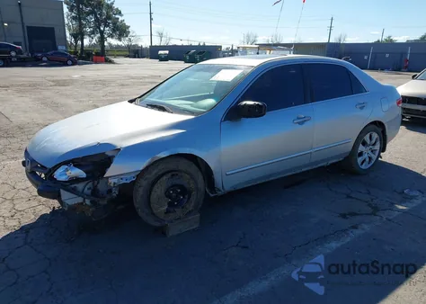 2004 Honda Accord 2.4 Ex z USA, uszkodzony, nr VIN JHMCM56884C002304